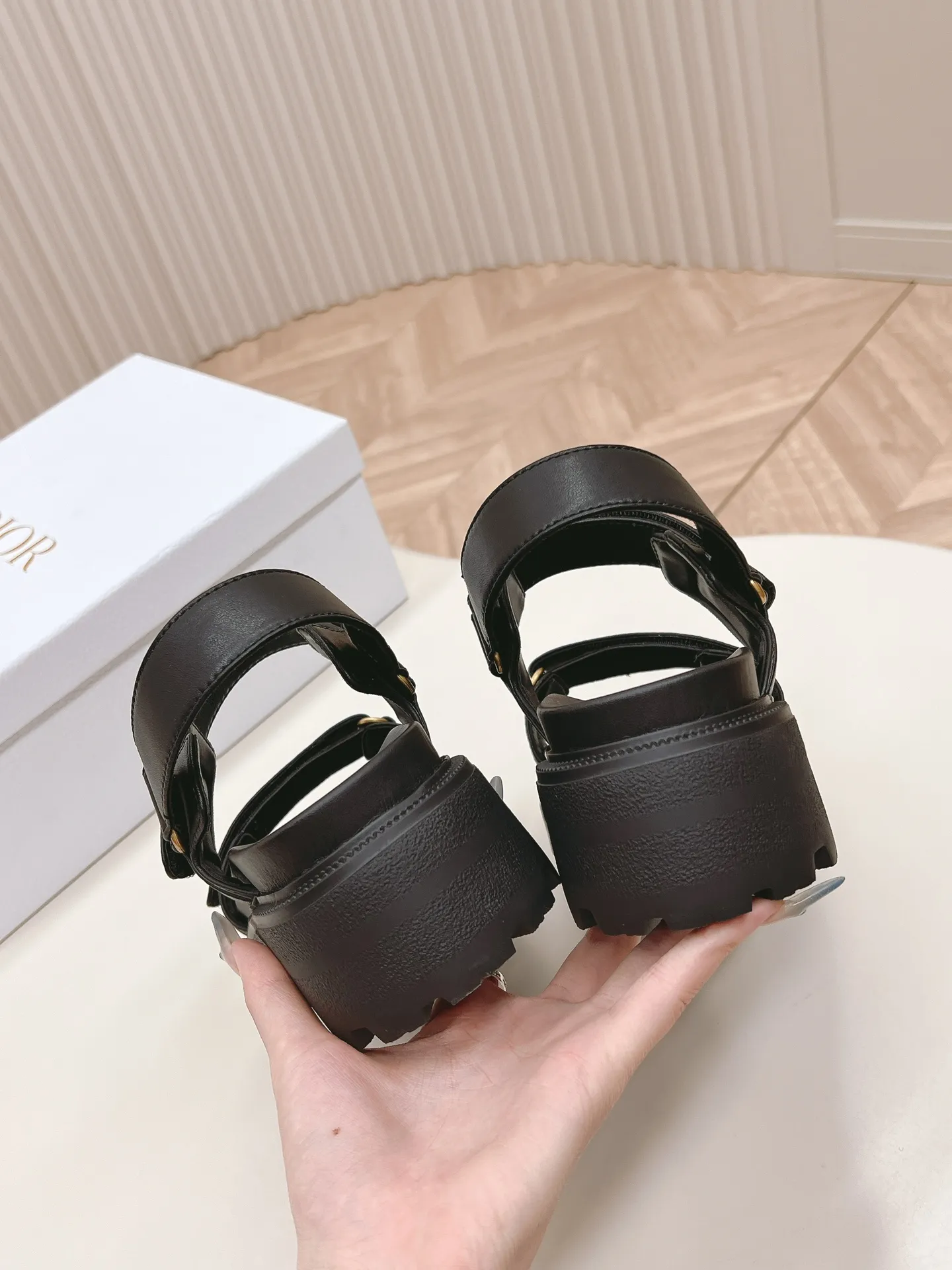 👟👟Ex-factory price 540👟👟 Hot high-heeled series is on the market! New classic upgraded high-heeled bottom model, super good-looking 2024Dior Classic Velcro high-heeled sandals and slippers series, original replica, high version, super durable and versatile, very comfortable on the feet, slimming and taller, whiter, original leather upper, original D hardware buckle, original TPU outsole, heel height is about cm, size: 35-42